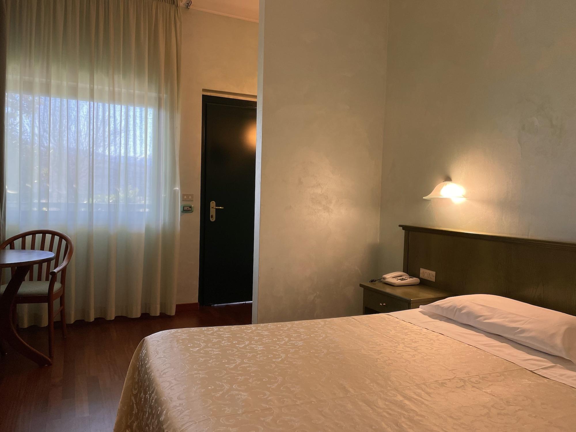 Hotel Santacroce Meeting Sulmona Eksteriør billede