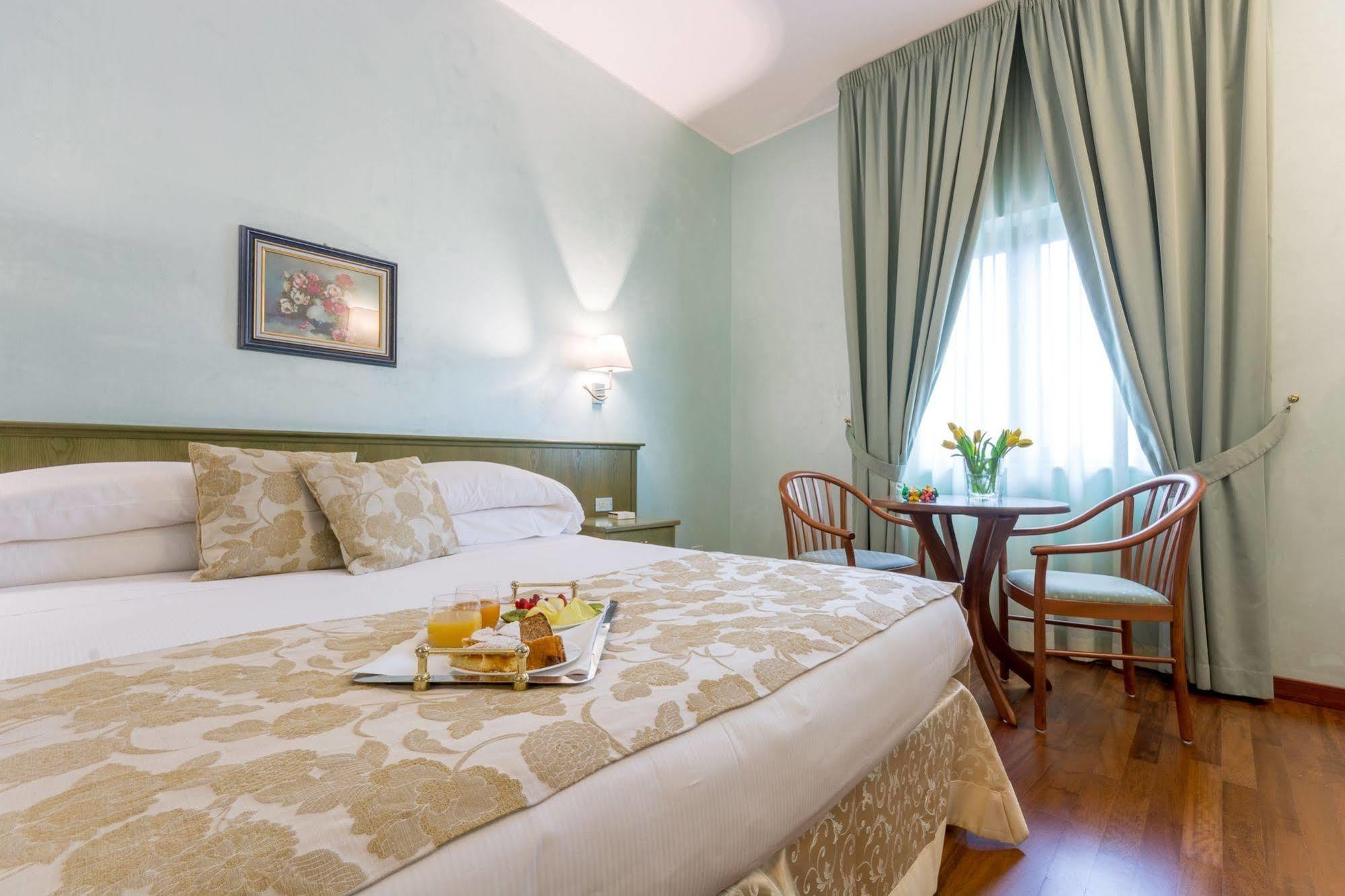 Hotel Santacroce Meeting Sulmona Eksteriør billede